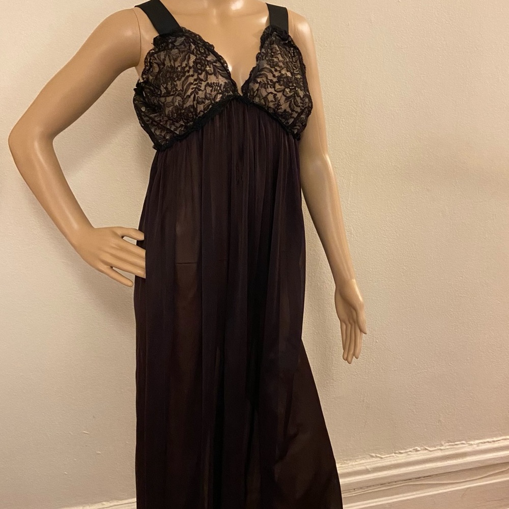 Vintage black lace nightgown - Picture 3 of 7